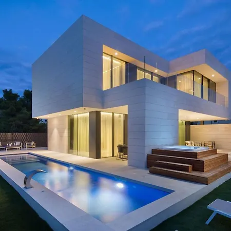 Opera By Interhome Сasa de vacaciones *