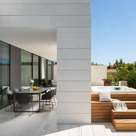 Opera By Interhome *