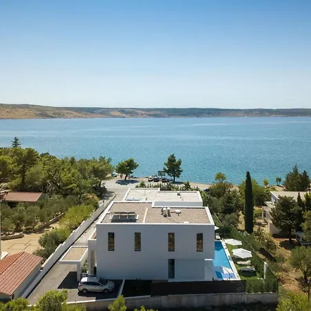 Opera By Interhome Сasa de vacaciones *